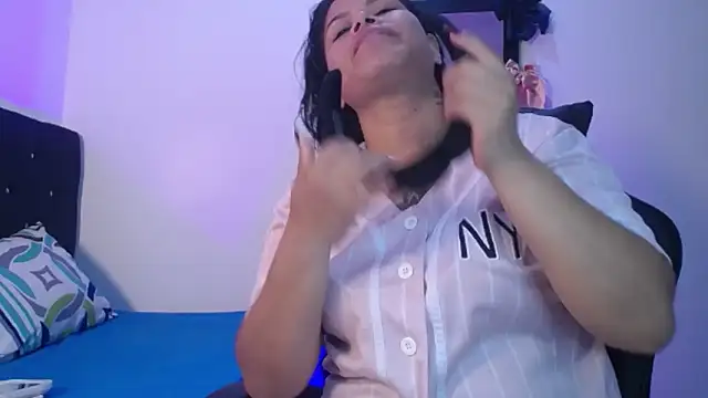 Aurora sanchess online show from February 7, 3:25 am