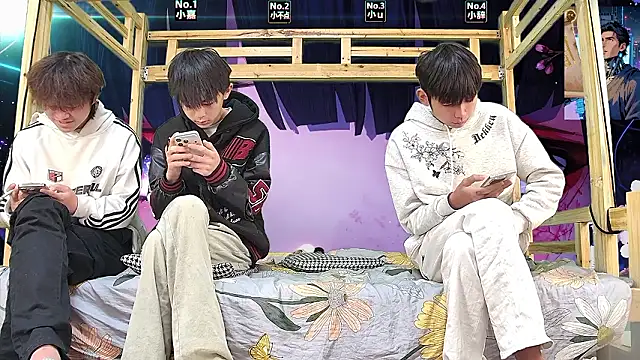 xiaohuangren01 online show from March 16, 4:53 am