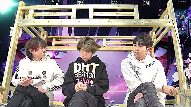 xiaohuangren01 online show from March 20, 5:19 am