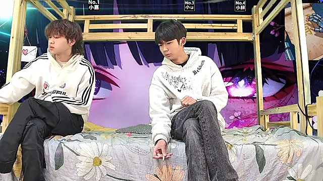 xiaohuangren01 online show from March 19, 2:00 am