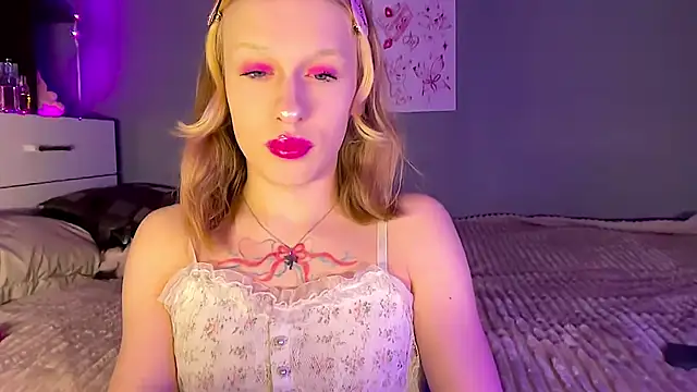 miss barbie111 online show from April 12, 9:51 pm