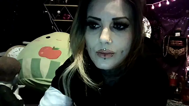 allymoon1369 online show from April 2, 2:08 am