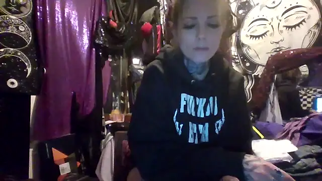 allymoon1369 online show from April 22, 11:06 am