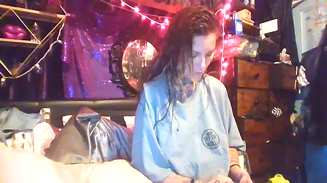 Snapshot of allymoon1369 chatting on June 30, 11:49 pm allymoon1369 online show from June 30, 11:49 pm