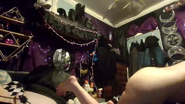 allymoon1369 online show from May 16, 5:50 am