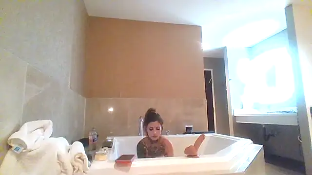 allymoon1369 online show from May 26, 6:22 am