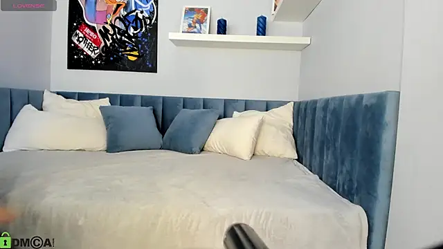 Eva Anderson online show from February 19, 1:24 am