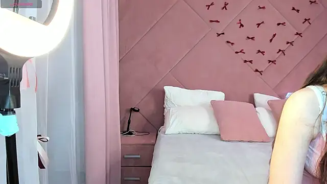 Eva Anderson online show from April 8, 1:29 am