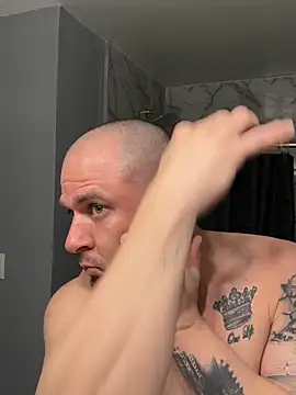 J thebeastxxx online show from March 25, 3:39 am