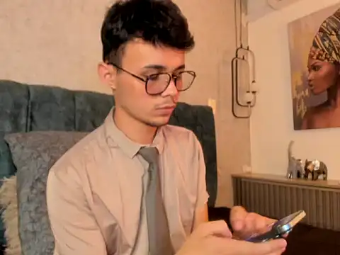 Snapshot of Alhan_Twink chatting on May 20, 5:37 am Alhan Twink online show from May 20, 5:37 am