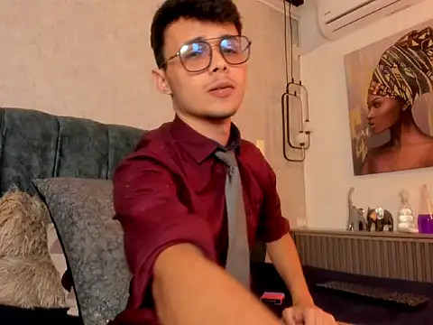 Snapshot of Alhan_Twink chatting on May 19, 6:09 am Alhan Twink online show from May 19, 6:09 am