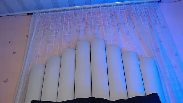 RoseConor  online show from February 17, 3:15 am