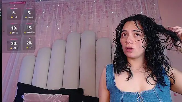 RoseConor  online show from February 11, 3:17 am