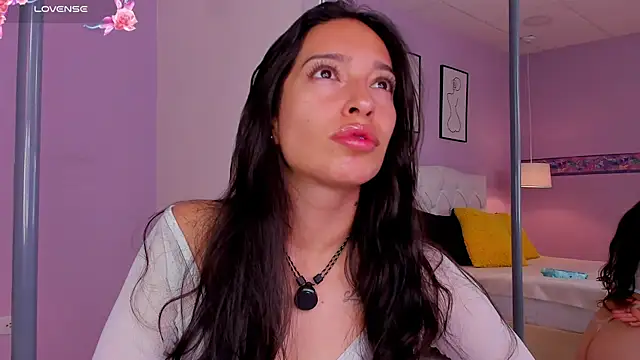 Noaah25  online show from April 13, 4:38 am