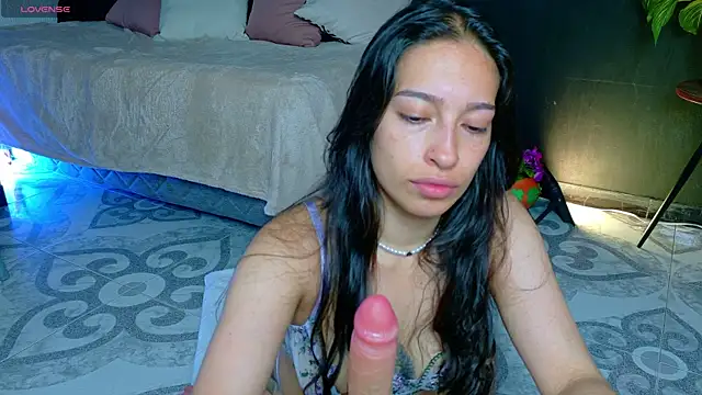 Noaah25  online show from May 6, 3:43 am