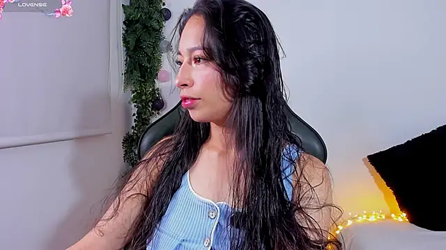 Noaah25  online show from March 16, 4:31 am