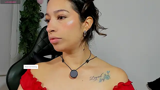 Noaah25  online show from March 23, 4:12 am