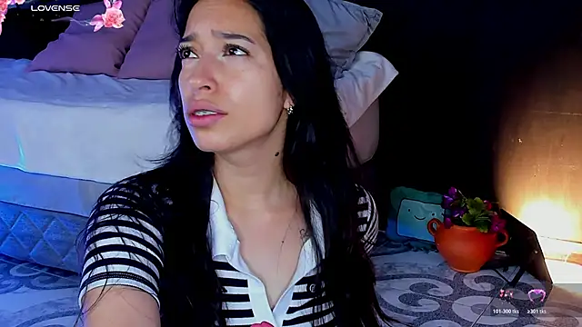 Noaah25  online show from April 5, 3:35 am