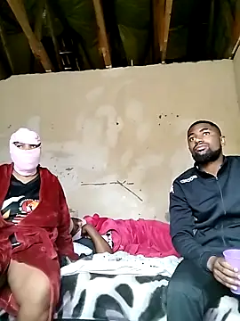 KAT AND DEE online show from March 3, 2:24 pm