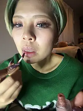 BADBITCHISAKI online show from April 15, 1:15 pm