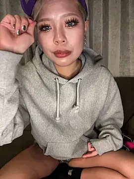 BADBITCHISAKI online show from February 26, 12:49 pm