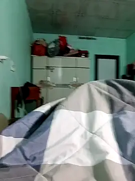 Snapshot of lylinhjim chatting on February 1, 4:49 pm lylinhjim online show from February 1, 4:49 pm