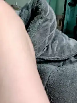 Snapshot of lylinhjim chatting on February 13, 2:39 pm lylinhjim online show from February 13, 2:39 pm