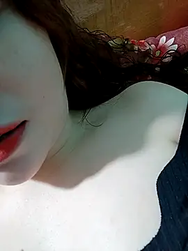 Snapshot of lylinhjim chatting on February 3, 6:22 am lylinhjim online show from February 3, 6:22 am