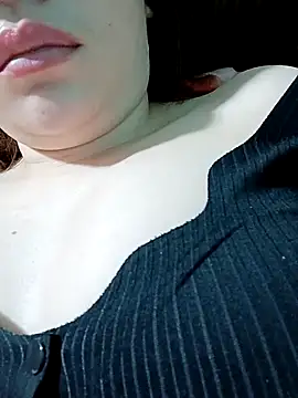 lylinhjim online show from January 15, 3:10 am