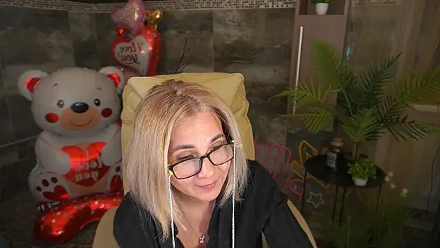 MiaRossy online show from February 17, 12:02 pm