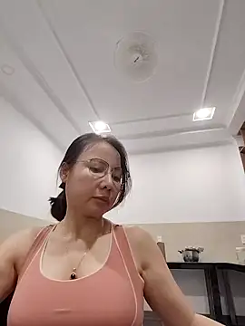 Famrita online show from March 12, 2:32 pm