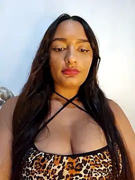 Luxlariel1 online show from January 15, 2:59 am