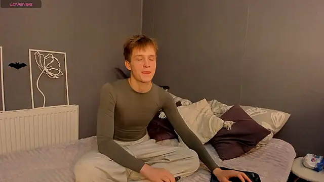 Kai Milller online show from March 20, 7:48 pm