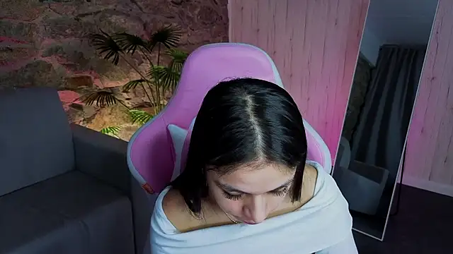 Kim Bless online show from February 5, 1:12 am