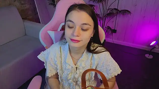 Kim Bless online show from February 24, 1:28 am