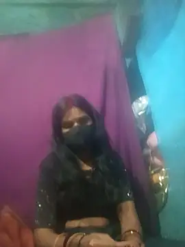 Snapshot of priyasharma899 chatting on February 18, 4:03 pm priyasharma899 online show from February 18, 4:03 pm