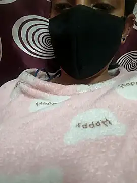 Snapshot of priyasharma899 chatting on February 4, 6:47 pm priyasharma899 online show from February 4, 6:47 pm