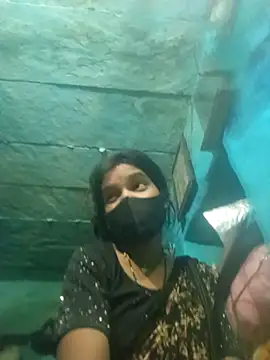 Snapshot of priyasharma899 chatting on February 14, 4:40 pm priyasharma899 online show from February 14, 4:40 pm