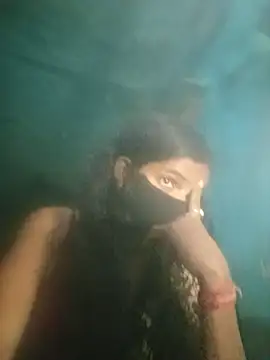 Snapshot of priyasharma899 chatting on April 4, 12:39 am priyasharma899 online show from April 4, 12:39 am