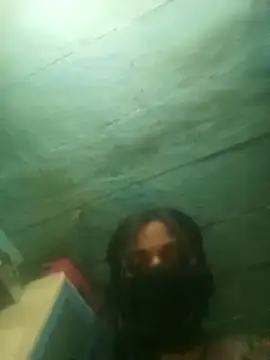 Snapshot of priyasharma899 chatting on March 12, 3:12 am priyasharma899 online show from March 12, 3:12 am