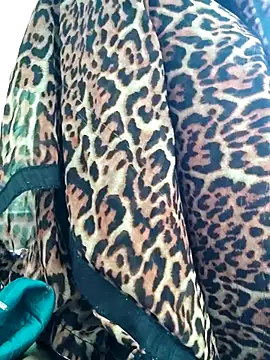 Snapshot of priyasharma899 chatting on February 1, 8:23 am priyasharma899 online show from February 1, 8:23 am