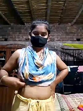 Hot Sweeti online show from April 3, 11:00 pm