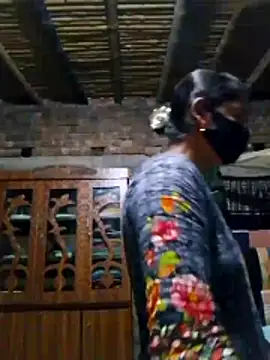 Hot Sweeti online show from March 27, 11:05 pm