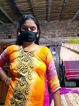 Hot Sweeti online show from April 9, 1:50 pm