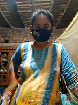 Hot Sweeti online show from March 11, 8:25 pm