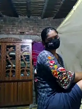 Hot Sweeti online show from March 1, 9:15 pm