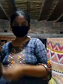 Hot Sweeti online show from March 14, 2:45 pm