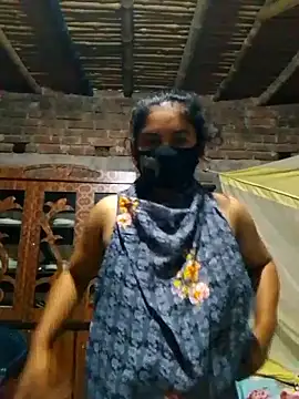 Hot Sweeti online show from March 12, 2:10 pm