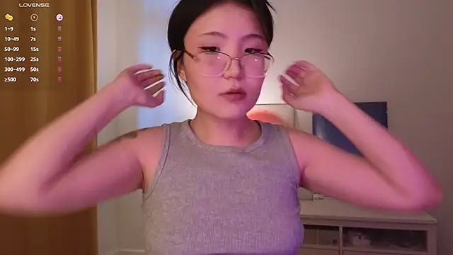 nullgirl online show from June 2, 2:22 am