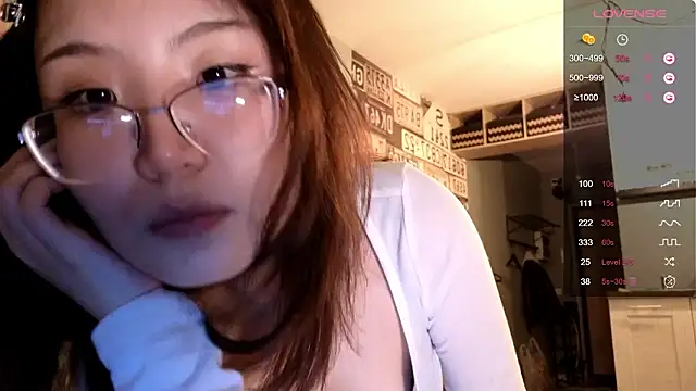 nullgirl online show from February 2, 10:09 pm